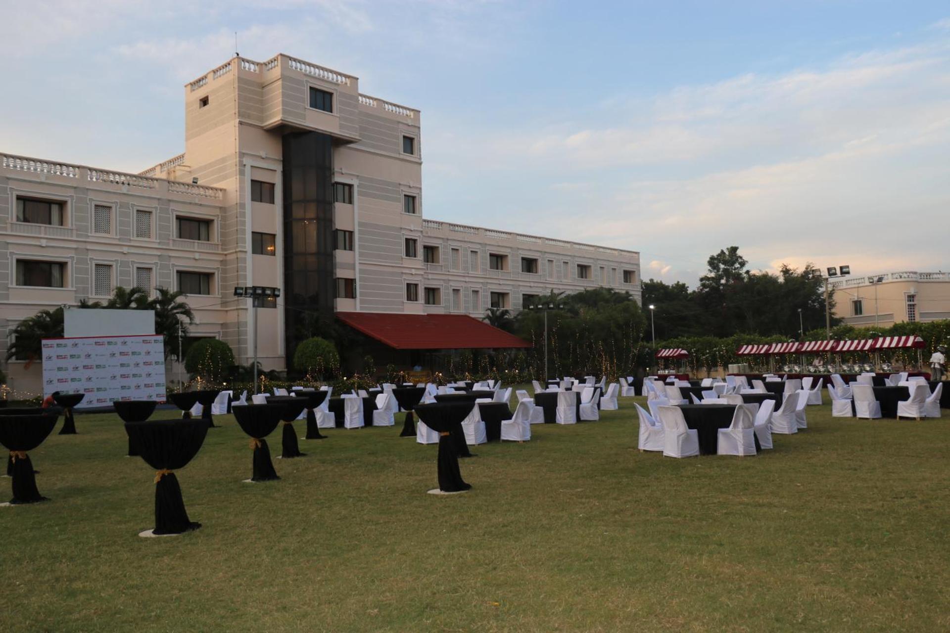 Jenneys Residency Hotel Coimbatore Buitenkant foto